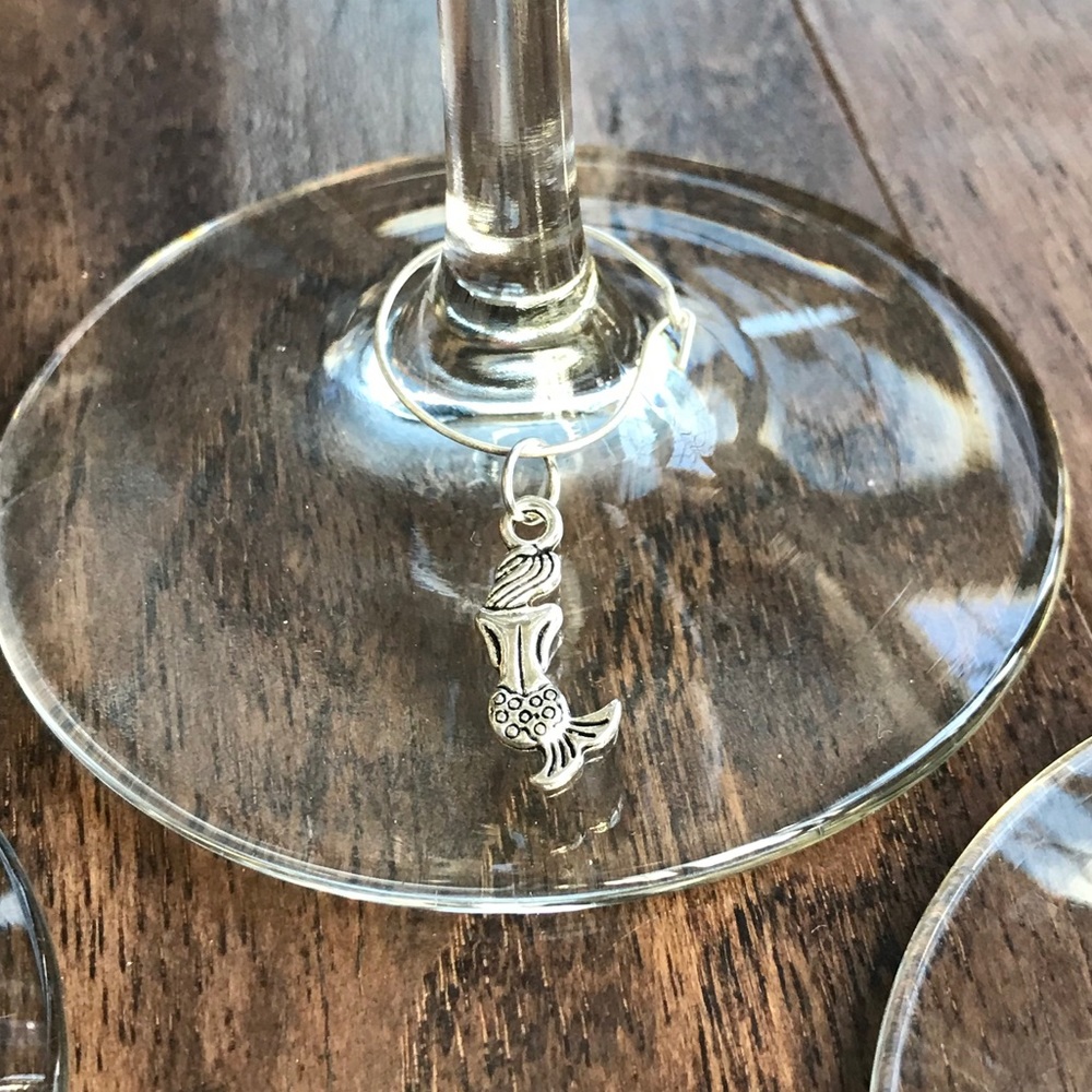 🌞Summer sale! 50% off! Beach themed wine glass charms- 4pc set🌞